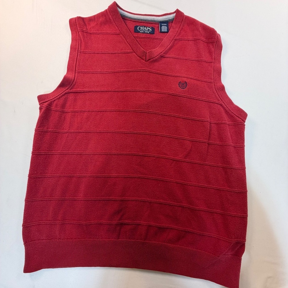 Chaps Men's Medium Red V-Neck Sweater Vest Cotton Made Hong Kong Preppy